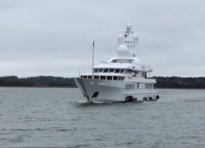 One of the other "pleasure craft" plying the ICW -- called the Huntress, she's 179 feet long and rents for $227,000 a WEEK!!!  Doesn't include fuel, booze, food or tips.  But sleeps 10. 