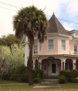 This Victorian style bed and breakfast is somewhat unusual architectural style in Beaufort.  Many of the houses have a more West Indies look.